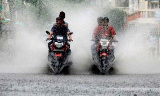 Cara Merawat Ban Motor di Musim Hujan