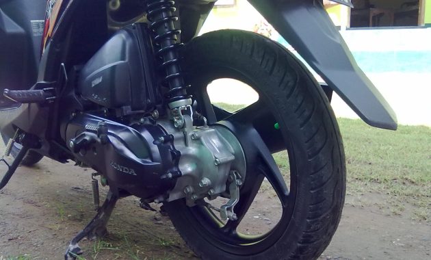 Ciri Shock Belakang Motor Minta Diganti 