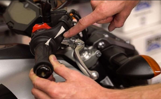 Gas Motor Nyangkut Tiba-Tiba