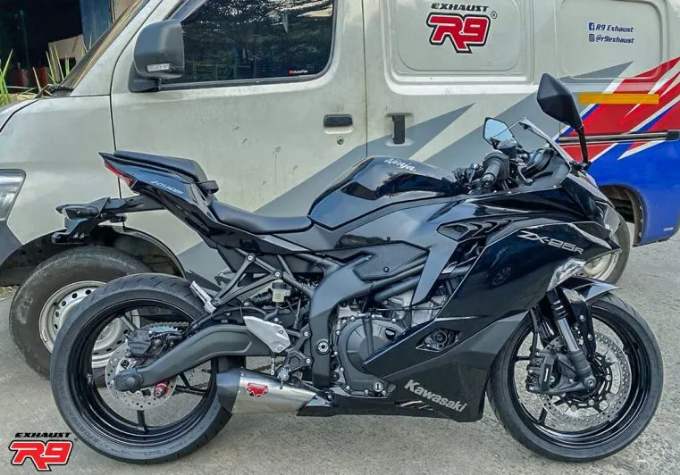 Knalpot R9 untuk Kawasaki ZX-25R Knalpot R9 untuk Kawasaki ZX-25R