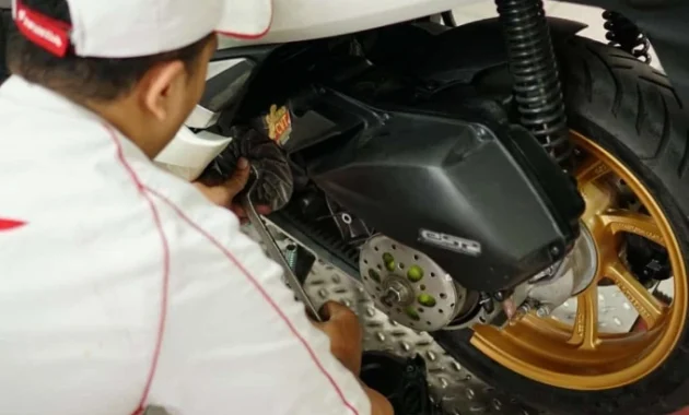 Tips Ganti Roller Honda PCX