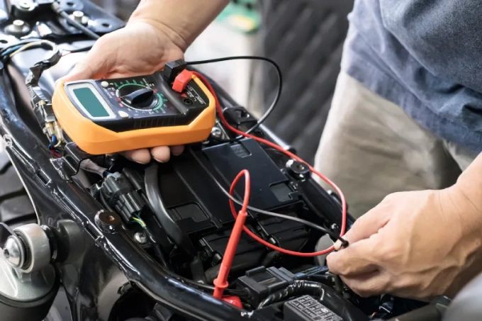 Penyebab Aki Motor Tidak Mau Mengisi