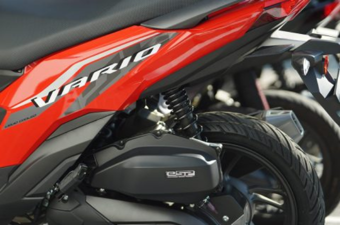 Sokbreker Motor Mentok saat Berboncengan