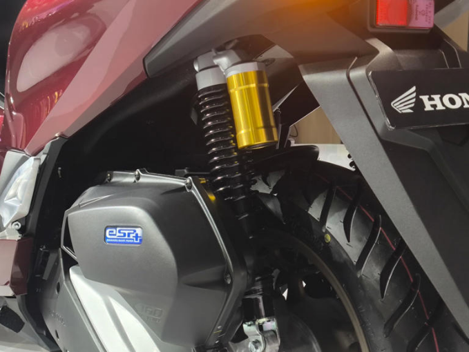 Sokbreker Motor Mentok saat Berboncengan Sokbreker Motor Mentok saat Berboncengan