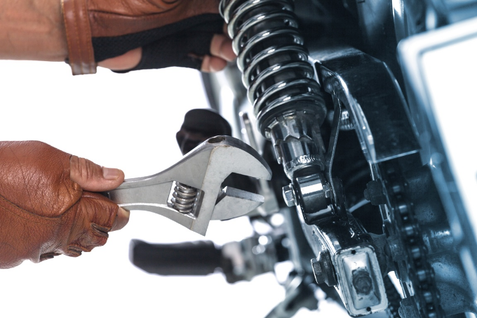 Bantingan Motor Terasa Keras
