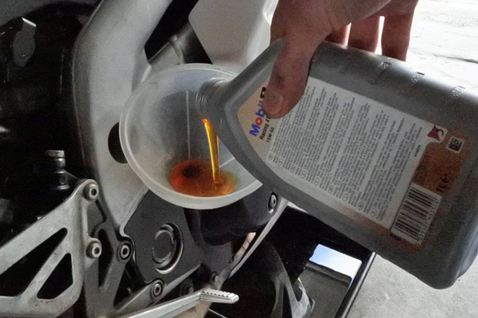 Kekentalan Oli Mesin Motor