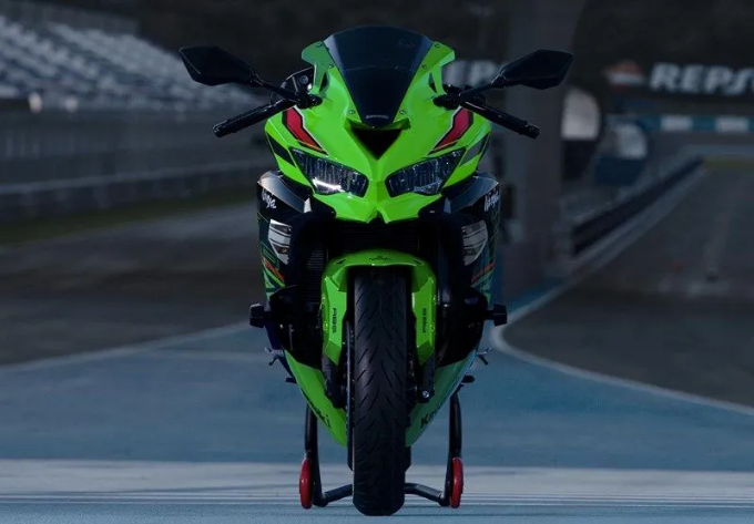 Kelebihan Kawasaki ZX25R