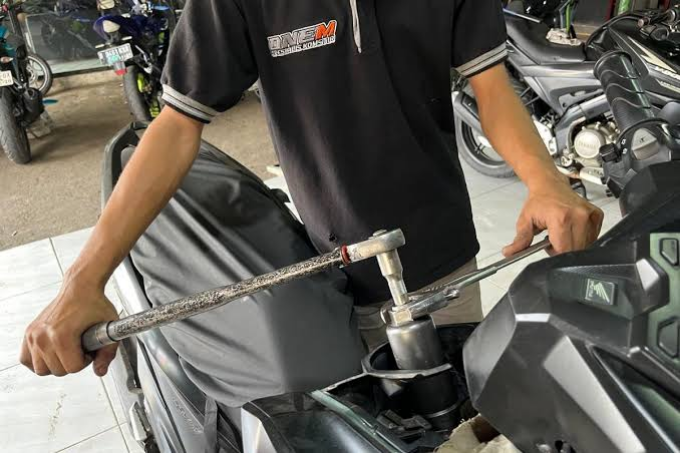 Waktu Ideal Servis Komstir Motor